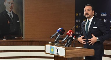 Kürşad Zorlu: “6. kuruluş yıl dönümü programımız Gazze’de yaşanan katliam ve milli yas sebebiyle 28 Ekim 2023 cumartesi günü yapılacaktır”