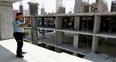 Kuşadası'nda inşaat yasaklarına uymayan firmalara ceza yağdı
