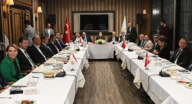 Meral Akşener, İYİ Parti Başkanlık Divanı üyeleri ve milletvekilleriyle bir araya geldi