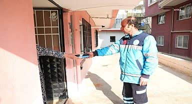 Merkezefendi Belediyesi'nden çöp poşeti dağıtımı
