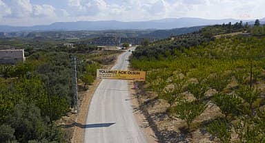 Mersin Büyükşehir Belediyesi, kırsal mahallelerde yol çalışmalarına devam ediyor