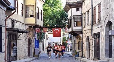 Mersin Büyükşehir Cumhuriyet'in 100. Yaşını coşkuyla kutluyor