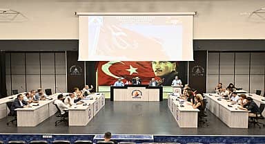 Muratpaşa Belediyesi'nin 2024 bütçesini önce ilçe sakinleri sonra meclis kabul etti