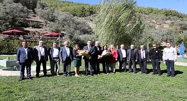 Narlıdere'de muhtarlar günü kutlandı