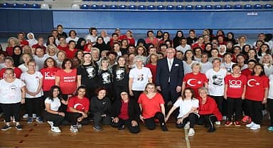 Odunpazarı'nın kadınlarından Cumhuriyet'in 100'üncü yılına özel spor gösterisi