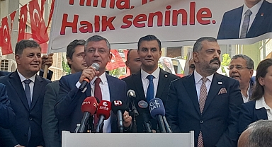 Özgür Özel, İzmir’de: “Hepimiz askeriz, Mustafa Kemal’in askerleriyiz”