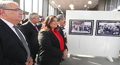 Özlem Çerçioğlu, 'Atatürk Resimleri Sergisi'nin açılışını yaptı