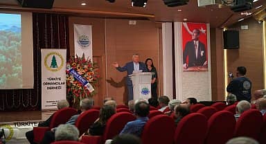 Sarıyer Belediyesi ve Türkiye Ormancılar Derneği tarafından Türkiye'deki ormanların tahribatına ilişkin panel düzenlendi