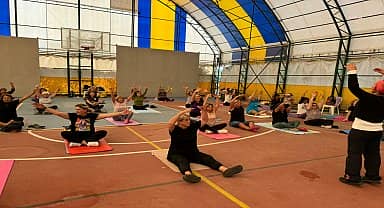 Seferihisarlı kadınlara "klinik pilates" desteği