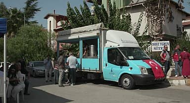 Şehit İtfaiye eri Fahrican Yavaş'a memleketi İzmir'de duygusal veda