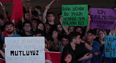 Seyhan'da Emir Can İğrek'le Cumhuriyet coşkusu