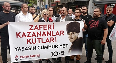 Zafer Partisi, Cumhuriyetin 100. yıl kutlama etkinliklerini iptal eden TRT'yi protesto etti