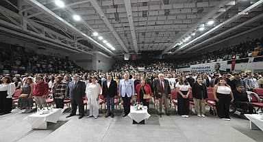 10 bini aşkın Adanalı, İlber Ortaylı'nın "100. Yılda Cumhuriyet" konferansını dinledi