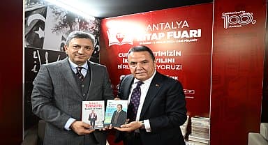 13. Antalya Kitap Fuarı'na Vali Şahin'den ziyaret