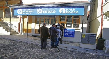 Antalya Büyükşehir'den Akseki Cevizli Mahallesi'ne Halk Ekmek Büfesi