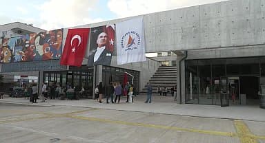 Antalya edebiyat günleri, 'sanat insanları' sergisiyle başladı