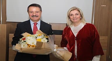 Atakum Belediye Başkanı Deveci, Ondokuz Mayıs Üniversitesi'nde sosyal belediyeciliği anlattı 