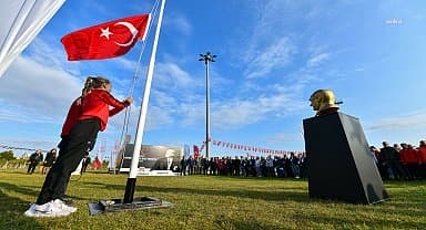 Başkent Ata'sını minnetle andı
