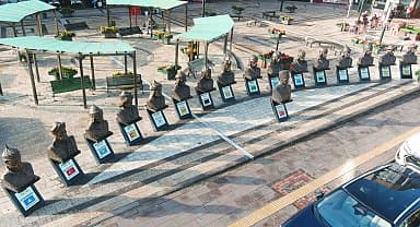Bozüyük Belediyesi'nden Türk Büyükleri Anıtı'nda bakım çalışması