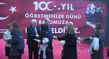 Büyükçekmece'de binlerce öğretmen 100. Yıl Öğretmenler Günü Balosu'nda buluştu
