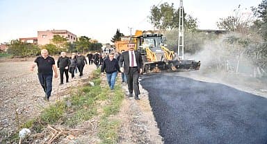 Çukurova Belediye Başkanı Soner Çetin asfalt denetimi için gittiği Salbaş'ta davul-zurna ile karşılandı