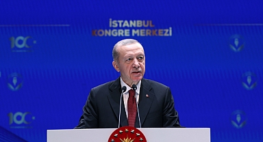 Cumhurbaşkanı Erdoğan çalışan emeklilere de 5 bin lira ikramiye verileceğini açıkladı