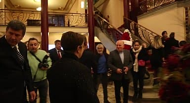 Dünyaca Ünlü Opera Sanatçısı Pervin Chakar, Kadıköy Belediyesi'nin ev sahipliğinde konser verdi