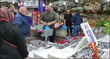 Edirne'de 50 liraya hamsi kuyruğu