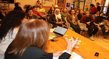 Efes Selçuk Belediyesi'nden 'Kadına Şiddet' söyleşisi