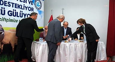 Eskişehir Büyükşehir'den Alpu'da küçük çiftçiye noter huzurunda destek