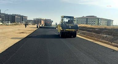 Eskişehir Büyükşehir ekiplerinden bulvarda yol çalışması