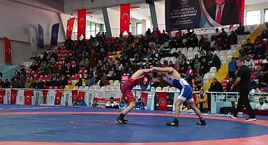 Güreş Federasyonu Başkanı Eroğlu: "Rıza Kayaalp'in, olimpiyat şampiyonu olmadan güreşi bırakması bizi gerçekten üzer, kırar, incitir"