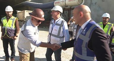 İzmir Büyükşehir Belediye Başkanı Tunç Soyer, Buca ile Bornova'yı bağlayan Onat Tünelini inceledi