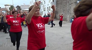 İzmir Büyükşehir Belediye Başkanı Tunç Soyer DİSK Emekli-Sen temsilcileriyle buluştu... Soyer: "Demokrasi mücadelesinden emekli olunmaz"