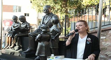 İzmit Belediye Başkanı Hürriyet: "Ata'mızın en büyük mirası bağımsızlık ve özgürlük aşkıdır"
