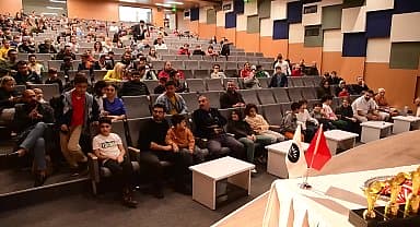 Karabağlar Belediyesi Başöğretmen Atatürk satranç turnuvası başladı