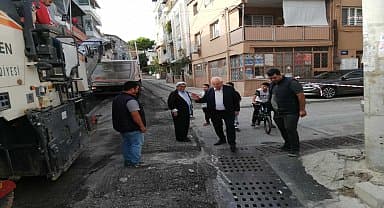 Karabağlar Belediyesi'nden Sarıyer Mahallesi'ne asfaltlama çalışması