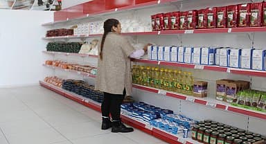 Karadeniz'de ilk olarak Atakum'da açılan Atamarket Gıda Bankası'nda dayanışma sürüyor 