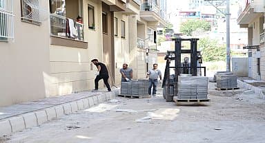 Karşıyaka Belediyesi 1 yılda 75 bin metrekare yol onardı