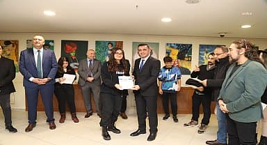 Kartal Belediyesi Sanat Akademisi öğrencilerinden mezuniyet sergisi