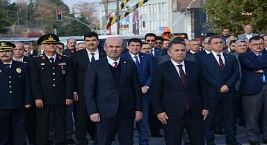 Kırşehir Belediye Başkanı Ekicioğlu, 10 Kasım Atatürk'ü Anma törenine katıldı