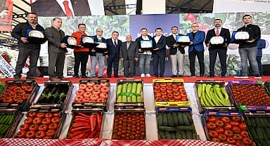 Kumluca toptancı halleri sezonu açıldı… Böcek: "Kumluca'ya 947 milyon TL'lik yatırım"