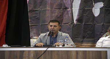 Kuşadası Belediye Başkanı Günel Aydem'i eleştirdi: "Yanmayan direkleri Aydem'e bildirmekten bıktık"
