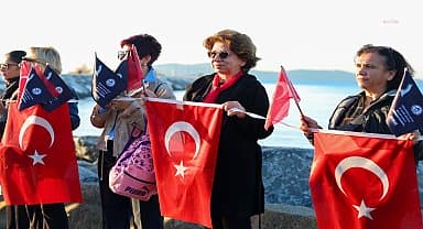 Maltepe'de Ulu Önder, "Ata'ya saygı zinciriyle" anıldı