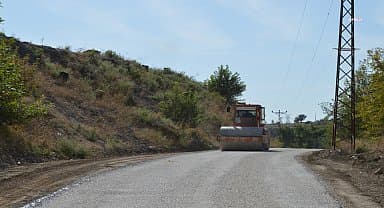 Manavgat Güzelyalı ve Değirmenli grup yolunda asfalt çalışması