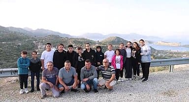 Marmaris Belediyesi, öğrencileri bilim ve sanatla buluşturuyor