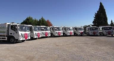 Menderes Belediyesi'ne 10 yeni çöp kamyonu daha