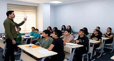  Mersin Büyükşehir'de öğretmen de, öğrenci de, veli de memnun