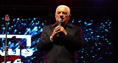 Muğla Büyükşehir, Manuş Baba'yı Ula'da vatandaşlarla buluşturdu