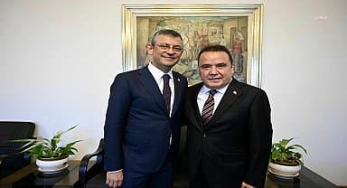 Muhittin Böcek, CHP Genel Başkanı Özgür Özel'i ziyaret etti